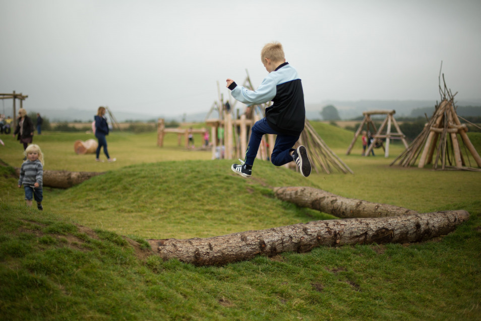 Surfacing and Complementary Aspects in Natural Playgrounds